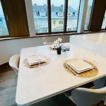 Beautiful One Bedroom W Balcony&parking-bel135 شقة *