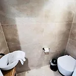 Beautiful One Bedroom W Balcony&parking-bel135 * لوكسمبورغ