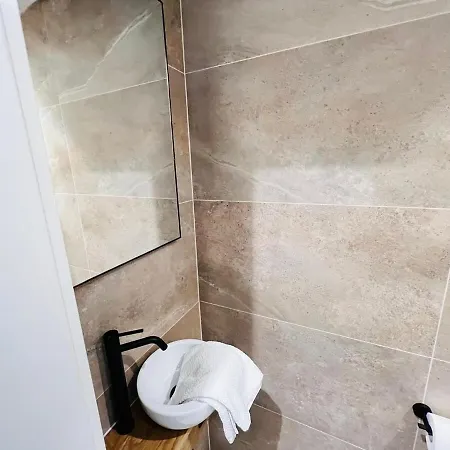 Appartement Beautiful One Bedroom W Balcony&parking-bel135