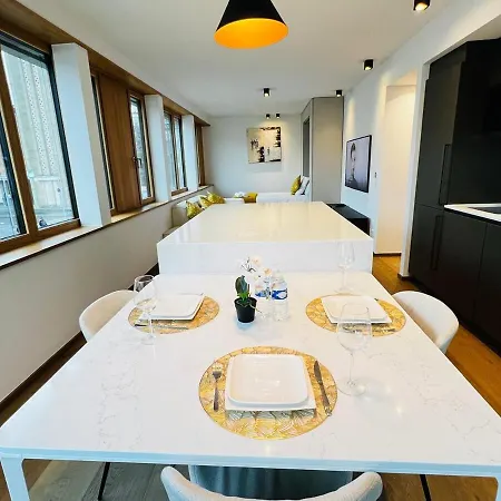 Lägenhet Beautiful One Bedroom W Balcony&parking-bel135 *